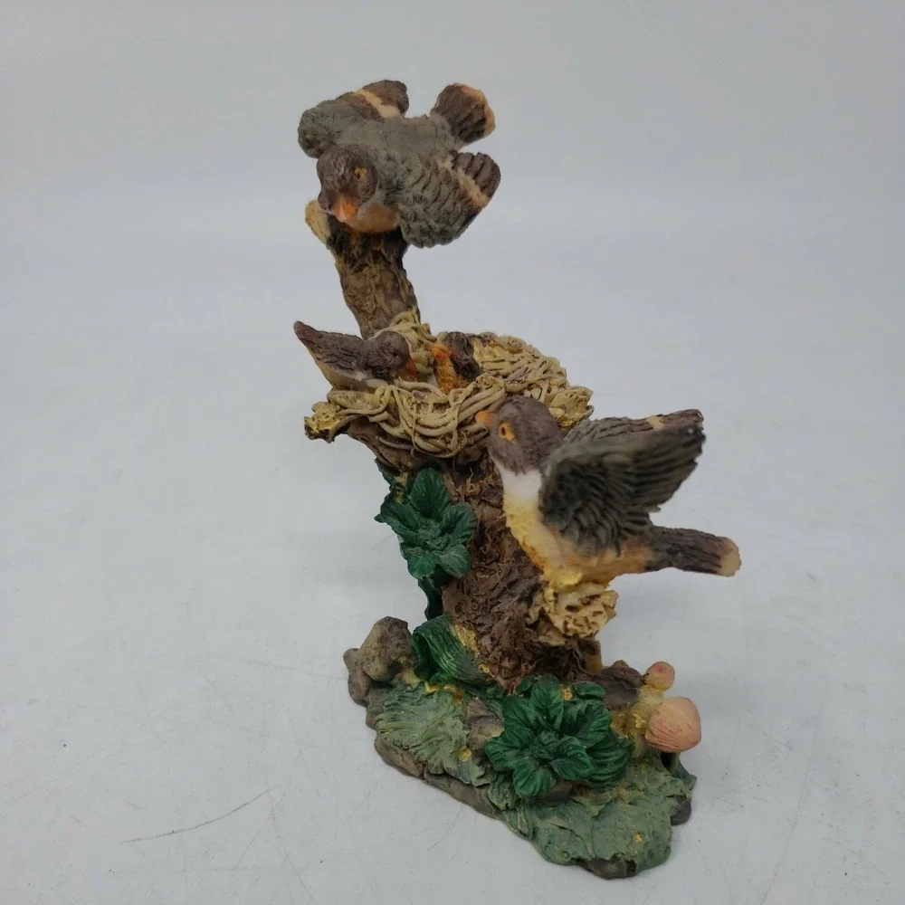 Virginia's Warbler Bird Figurine With‎ Babies In Nest On Branch China SKU#576595